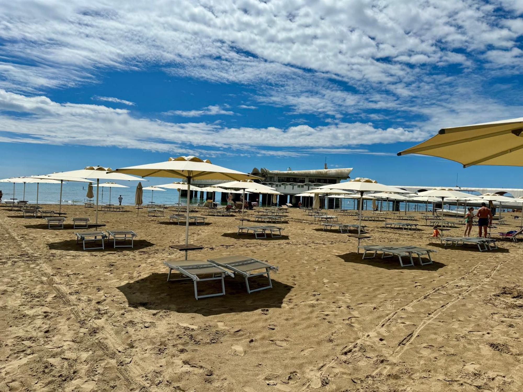 Appart 24 City Center Parking And Sea Design District Lignano Sabbiadoro Esterno foto